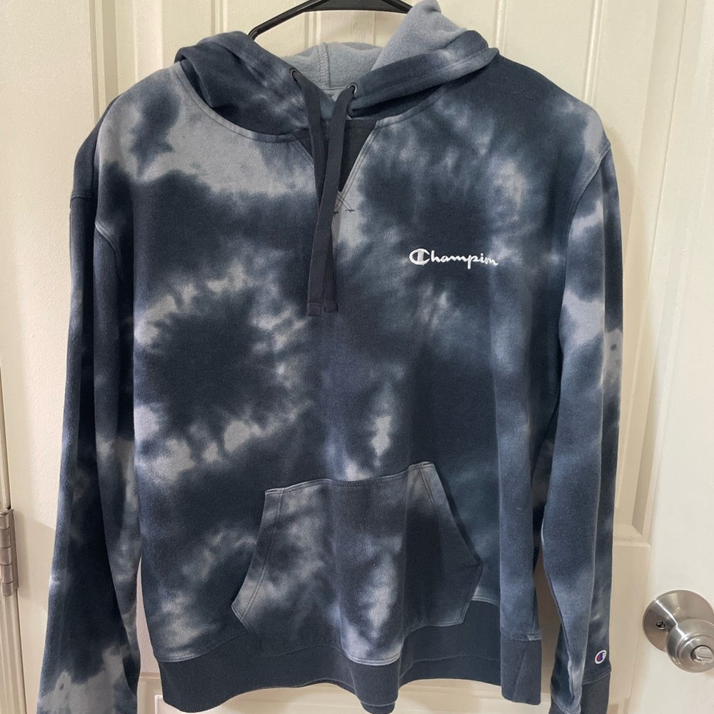 Champion ; Woman's Large ; Tie Dye Blue